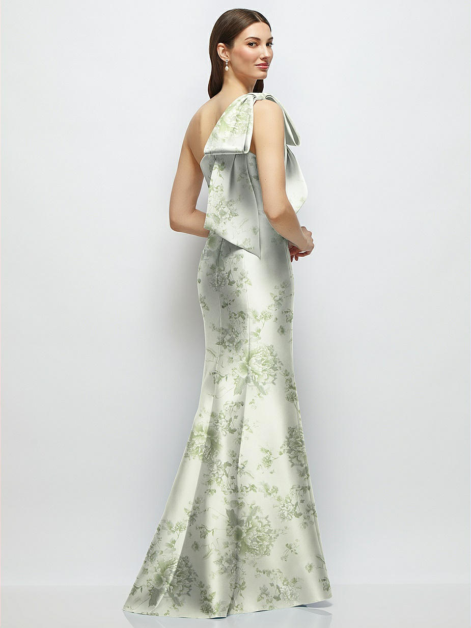 How To Accessorize A Royal Blue For A Wedding One Shoulder Navy Metallic Dress Sage Green How To Accessorize A Royal Blue For A Wedding One Shoulder Navy Metallic Dress Sage Green