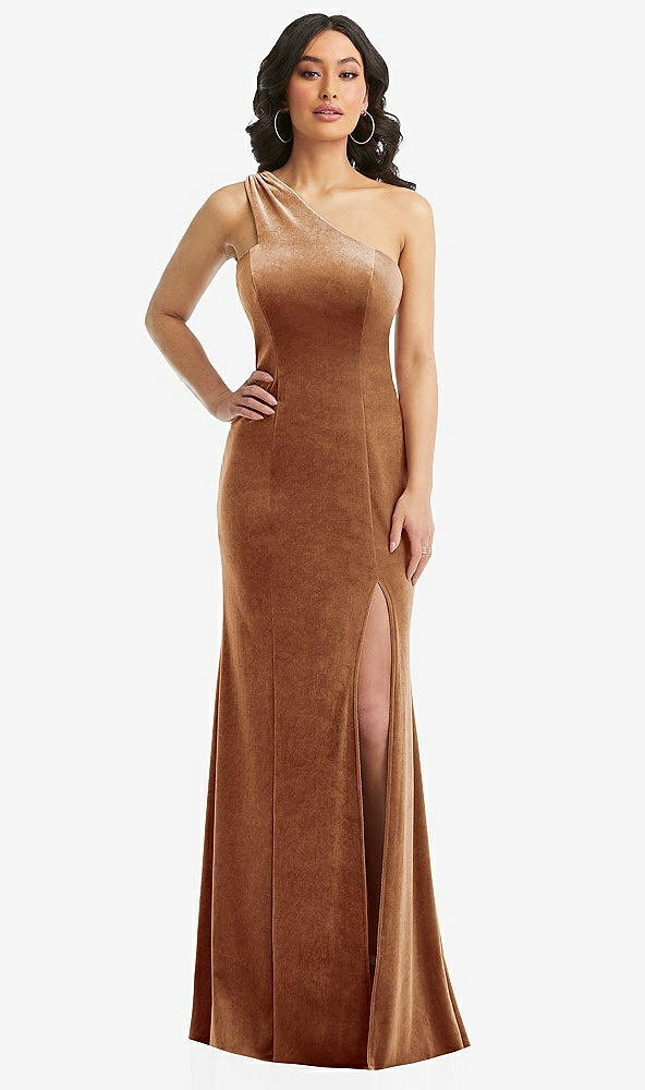 Front View - Golden Almond One-Shoulder Velvet Trumpet Gown with Front Slit
