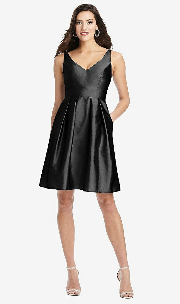 Front View - Black Sleeveless Pleated Skirt Cocktail Dress with Pockets