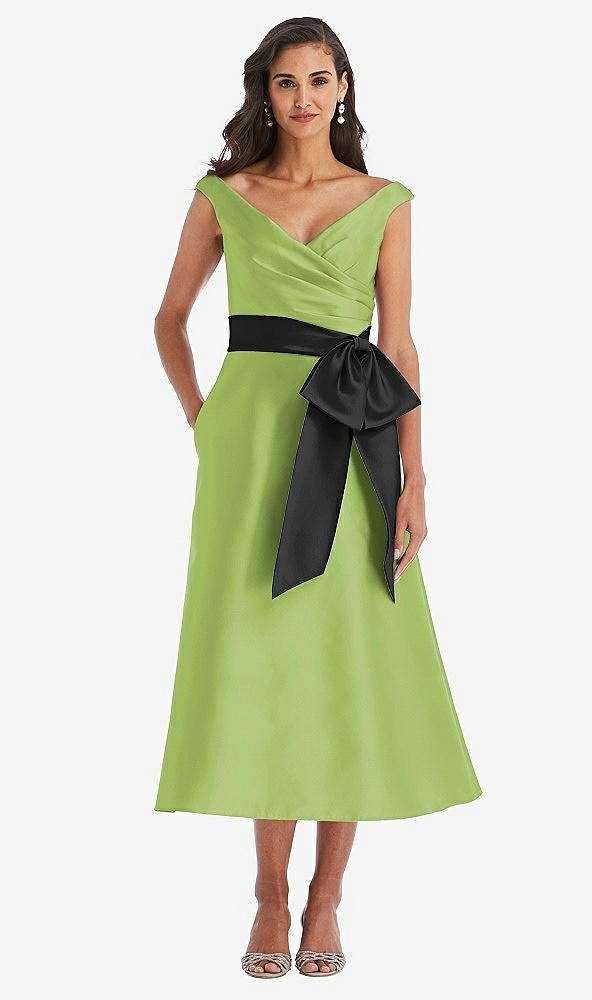 Front View - Mojito & Black Off-the-Shoulder Bow-Waist Midi Dress with Pockets