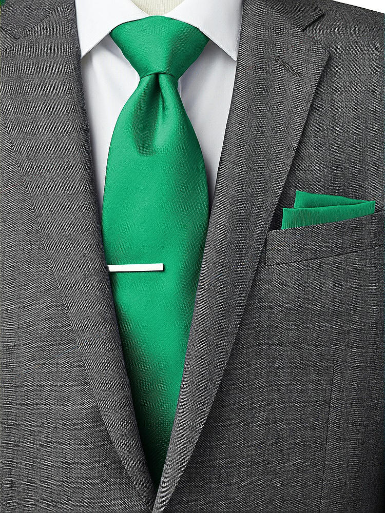 Back View - Pantone Emerald Classic Yarn-Dyed Pocket Squares by After Six