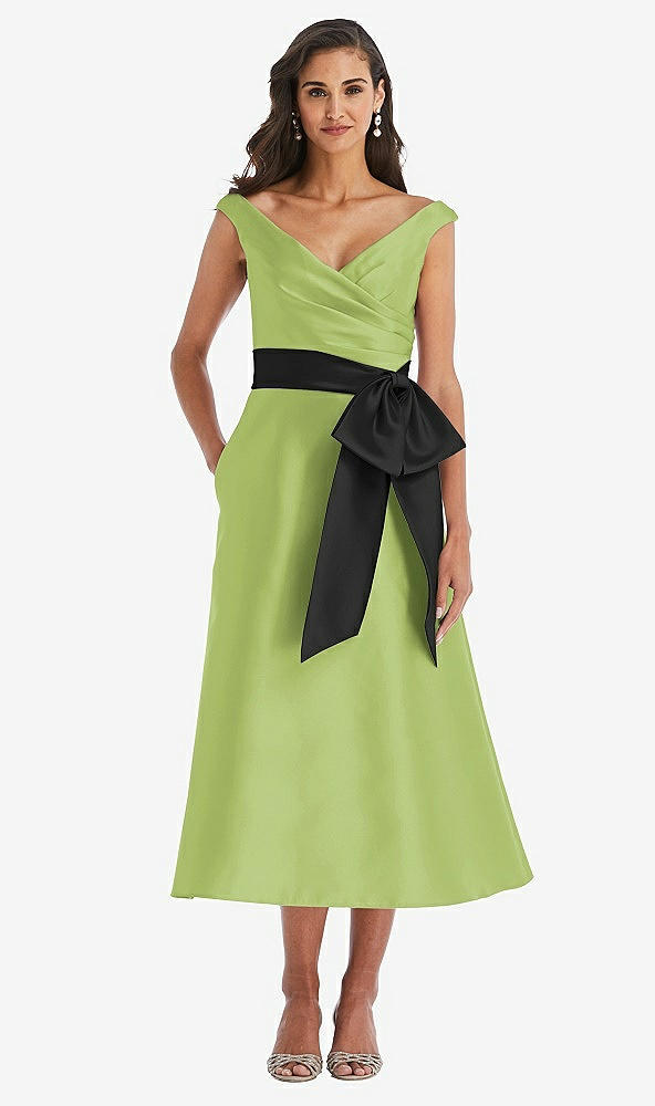 Front View - Mojito & Black Off-the-Shoulder Bow-Waist Midi Dress with Pockets