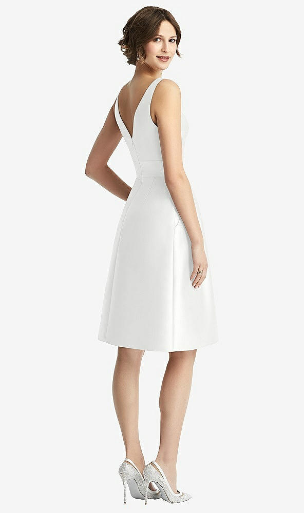 Back View - White V-Neck Pleated Skirt Cocktail Dress with Pockets