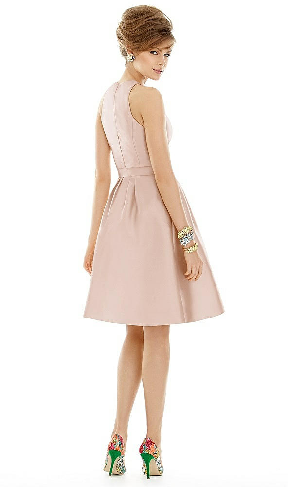 Back View - Cameo Alfred Sung Style D696